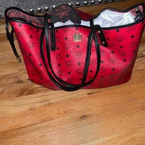 MCM Large Reversible Liz Tote